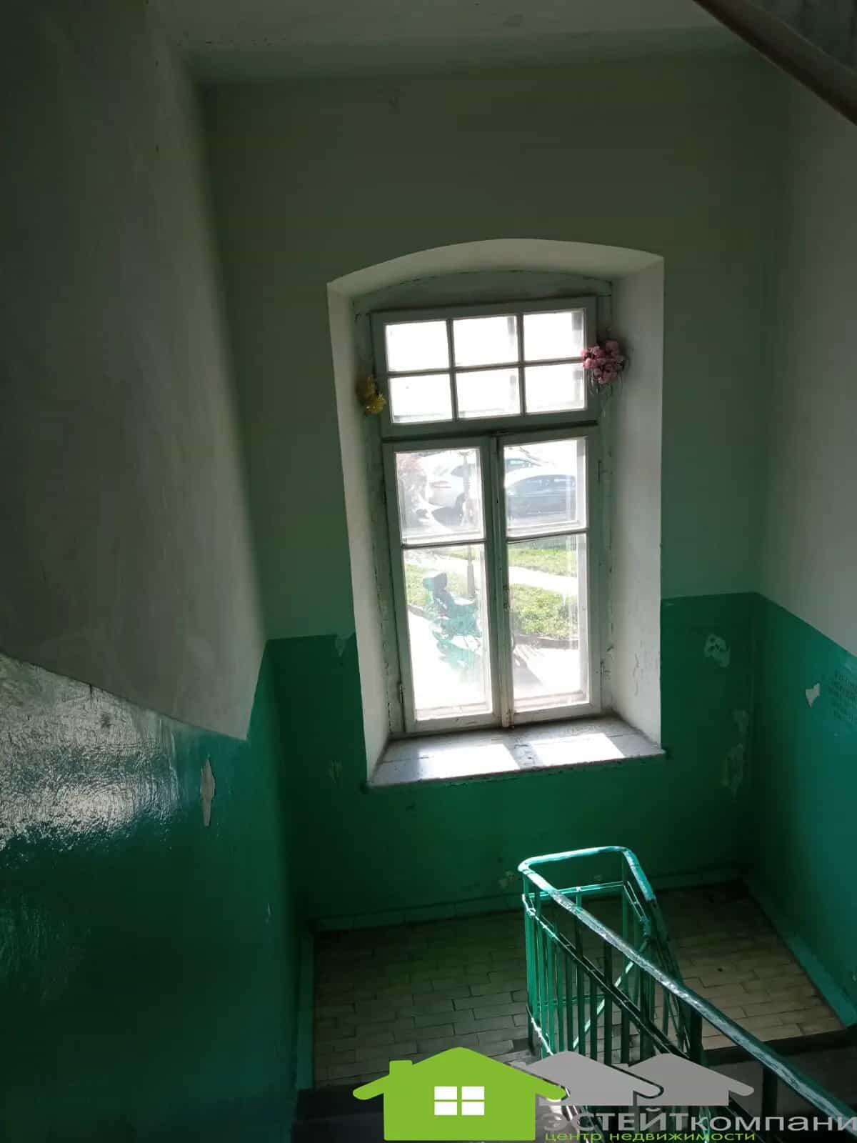 Беларусь, Гродненская область, Слоним, улица Черняховского, 6, фото 2