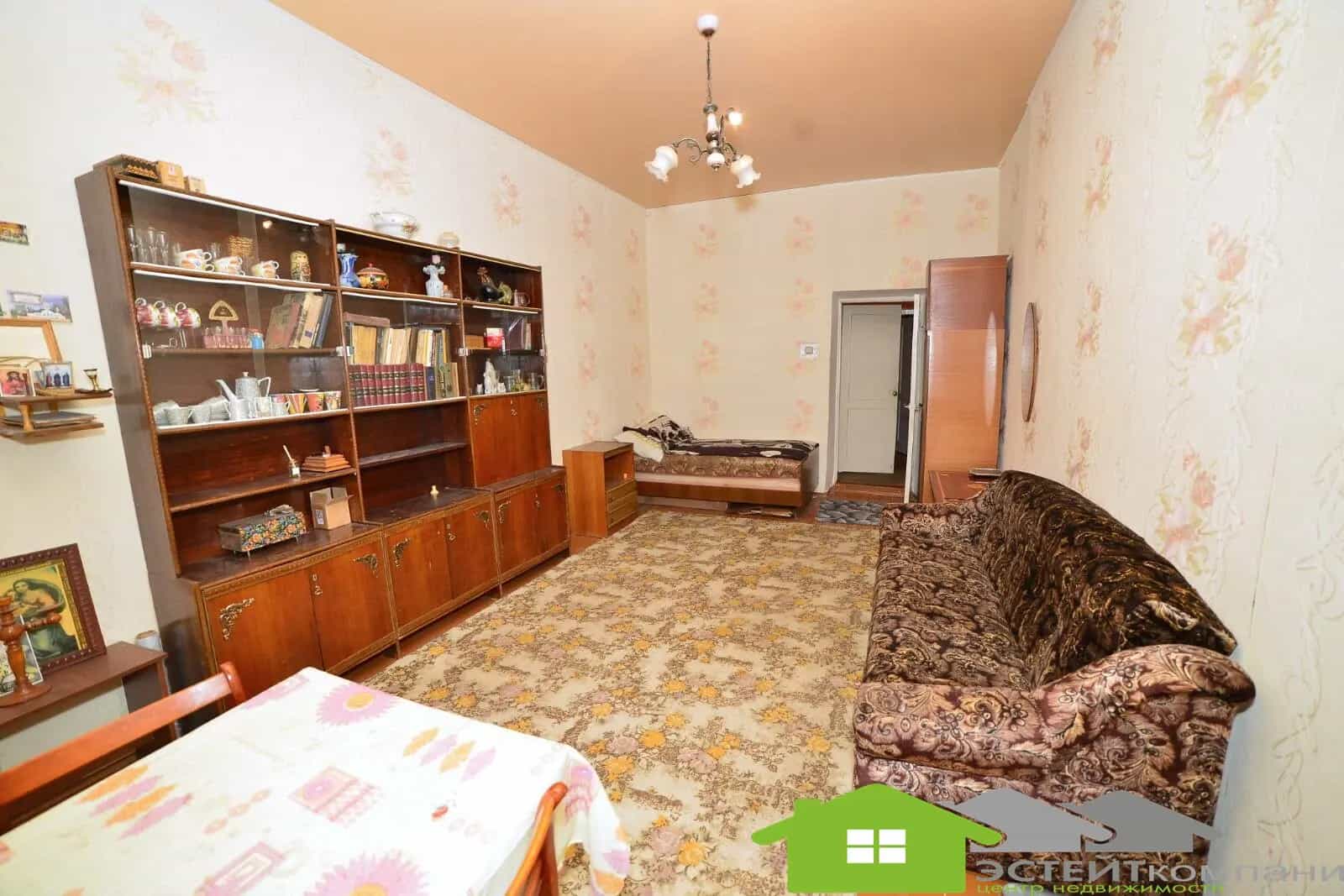 Беларусь, Гродненская область, Слоним, улица Черняховского, 6, фото 8