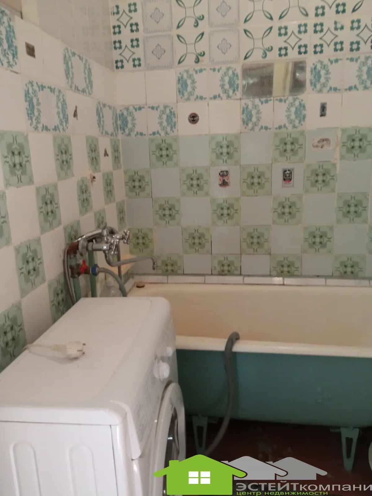 Беларусь, Гродненская область, Слоним, улица Черняховского, 6, фото 9