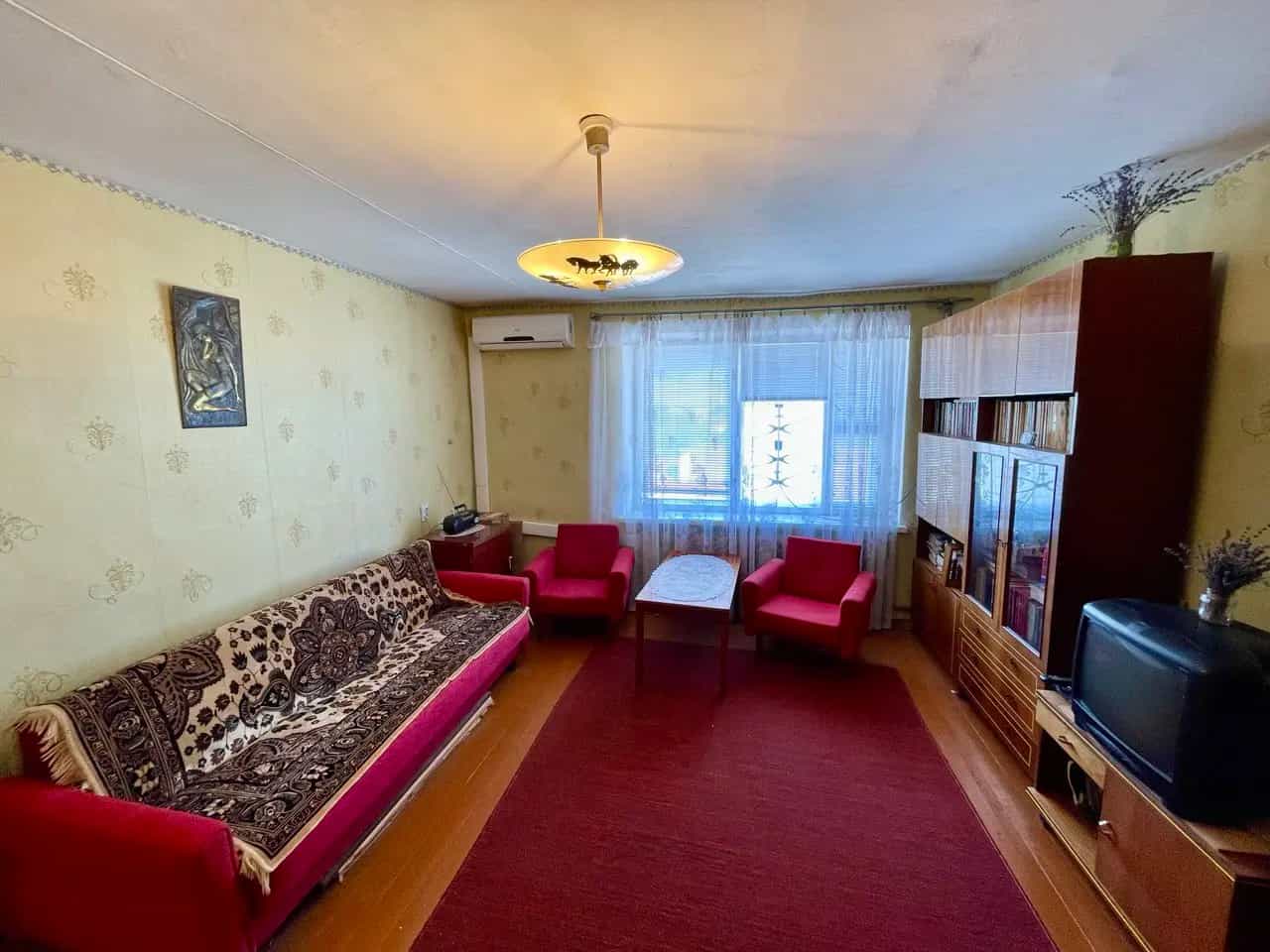 Беларусь, Брестская область, Лунинец, улица Фрунзе, 9