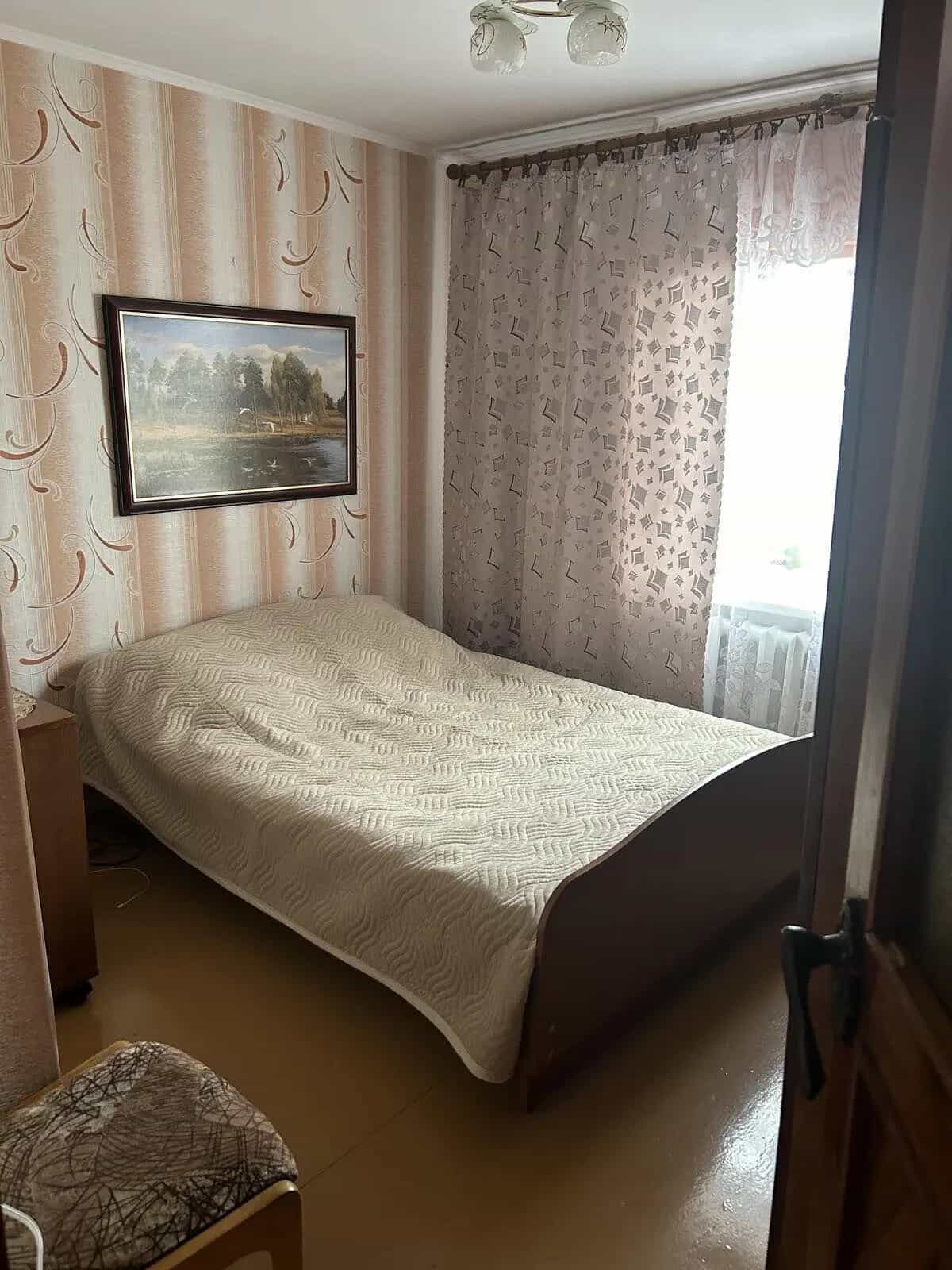Беларусь, Гомельская область, городской посёлок Октябрьский, улица Якуба Коласа, 2к2, фото 7