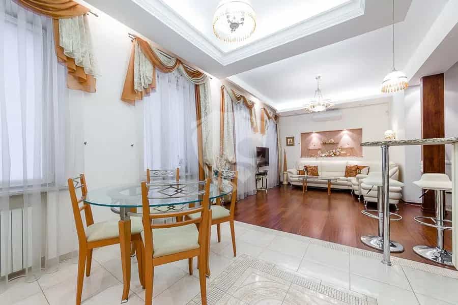 Беларусь, Минск, улица Карла Маркса, 4, фото 11