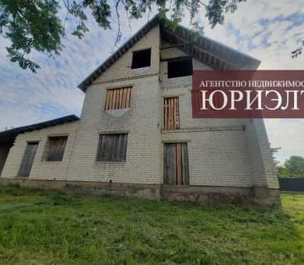 Беларусь, Гродненская область, Щучин, Восточная улица, 13