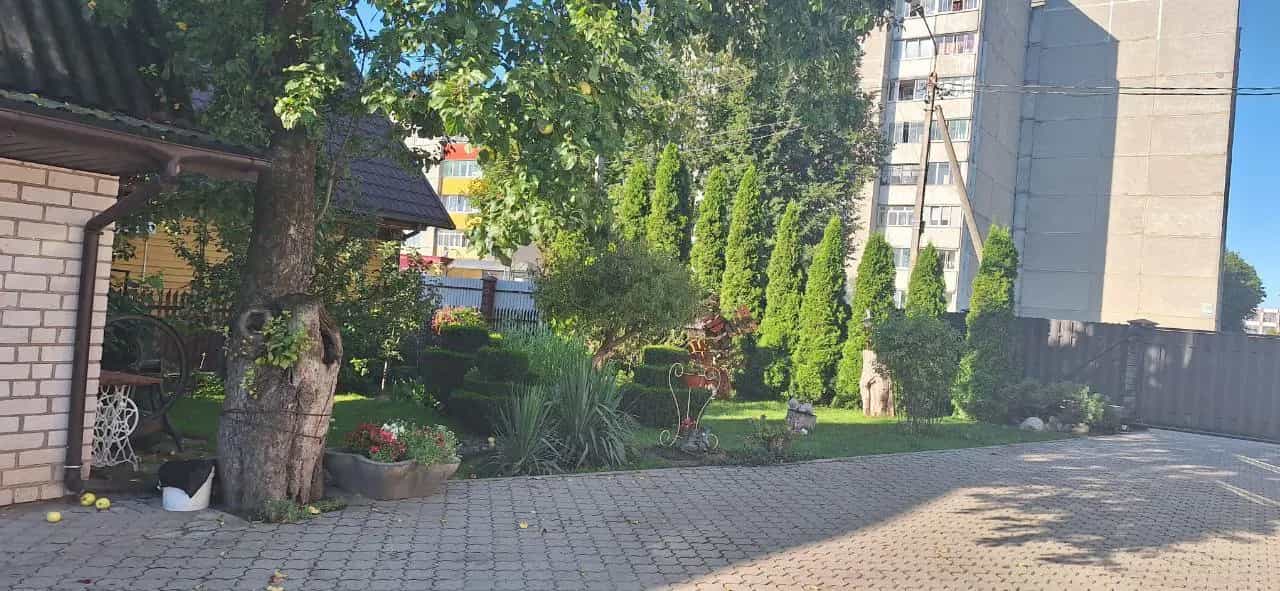Беларусь, Гродненская область, Лида, улица Максима Горького, 111, фото 4