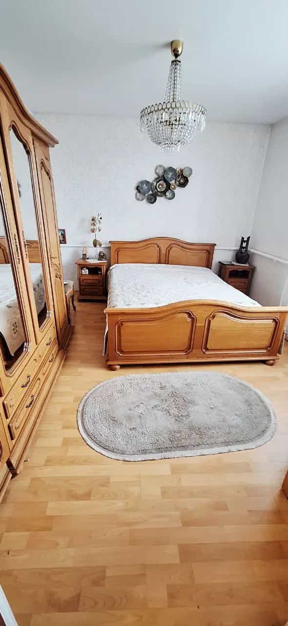 Беларусь, Гродненская область, Лида, улица Максима Горького, 111, фото 5