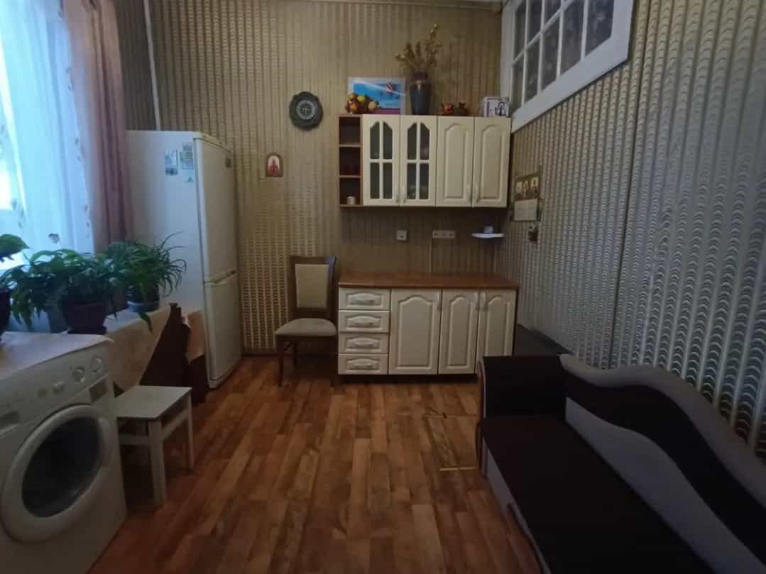 Беларусь, Брестская область, Пинск, улица Черняховского, 75, фото 6