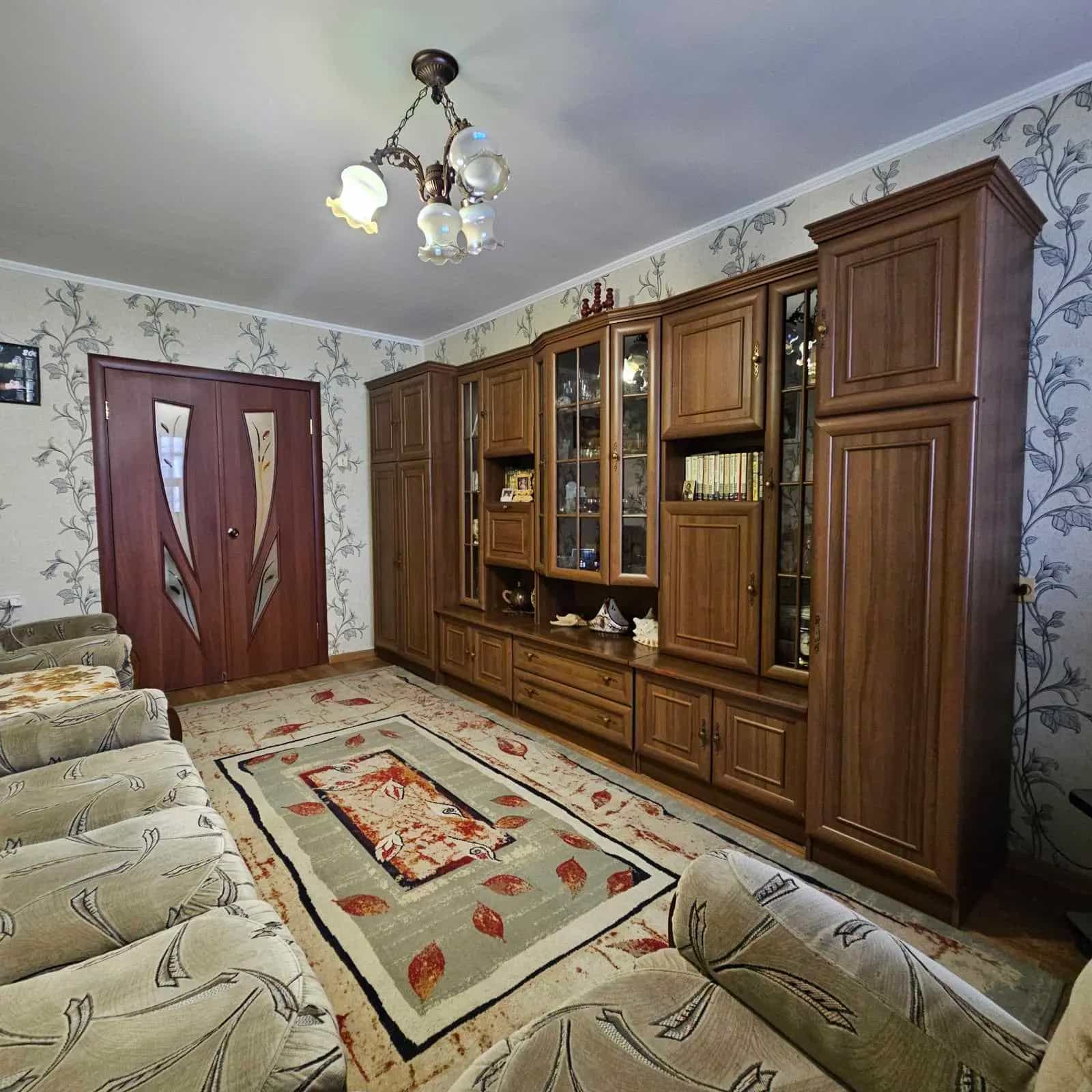 Беларусь, Гомельская область, Жлобин, 2-й микрорайон, 1, фото 3
