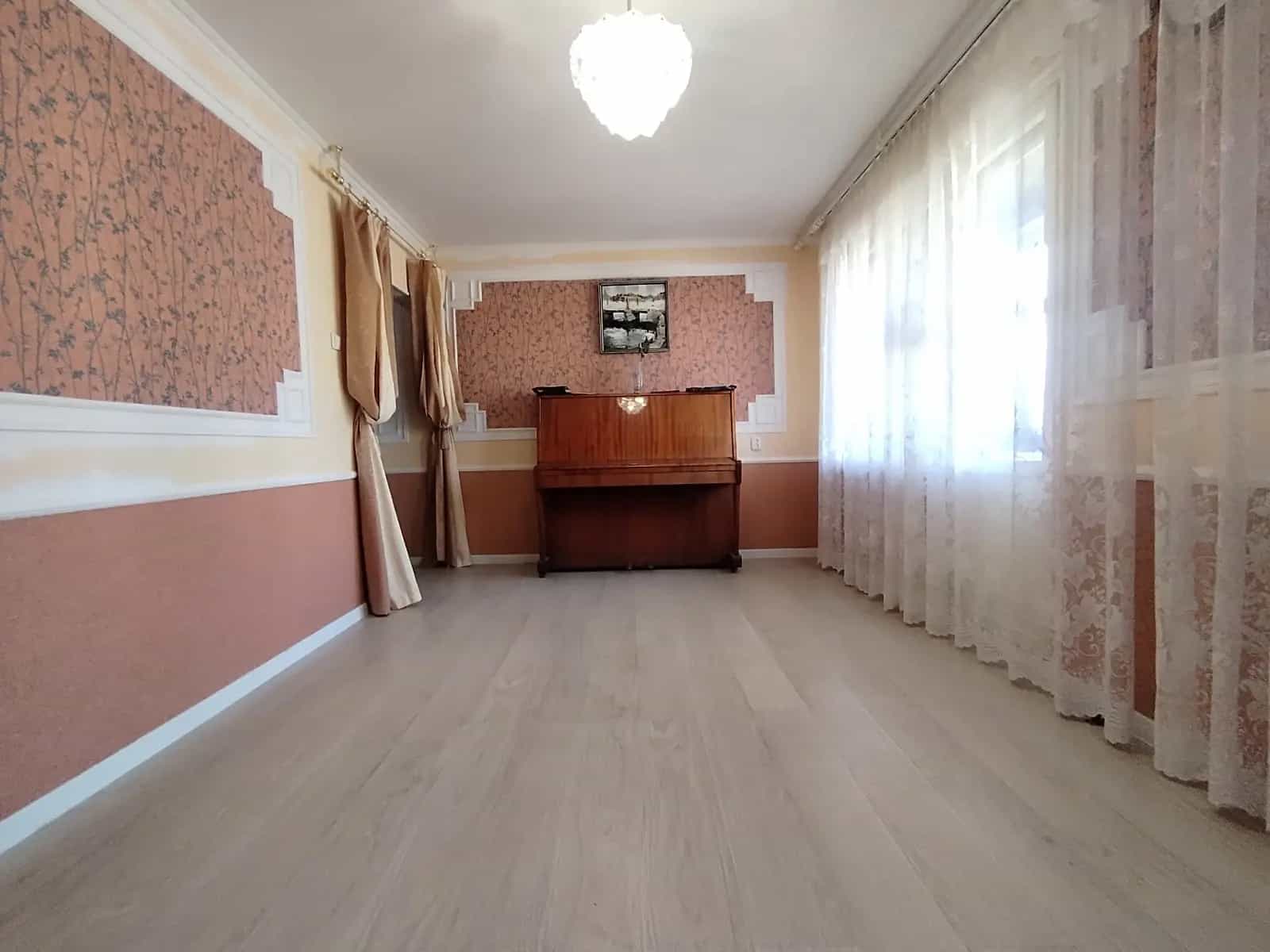 Беларусь, Гомельская область, Жлобин, 1-й микрорайон, 8А, фото 11