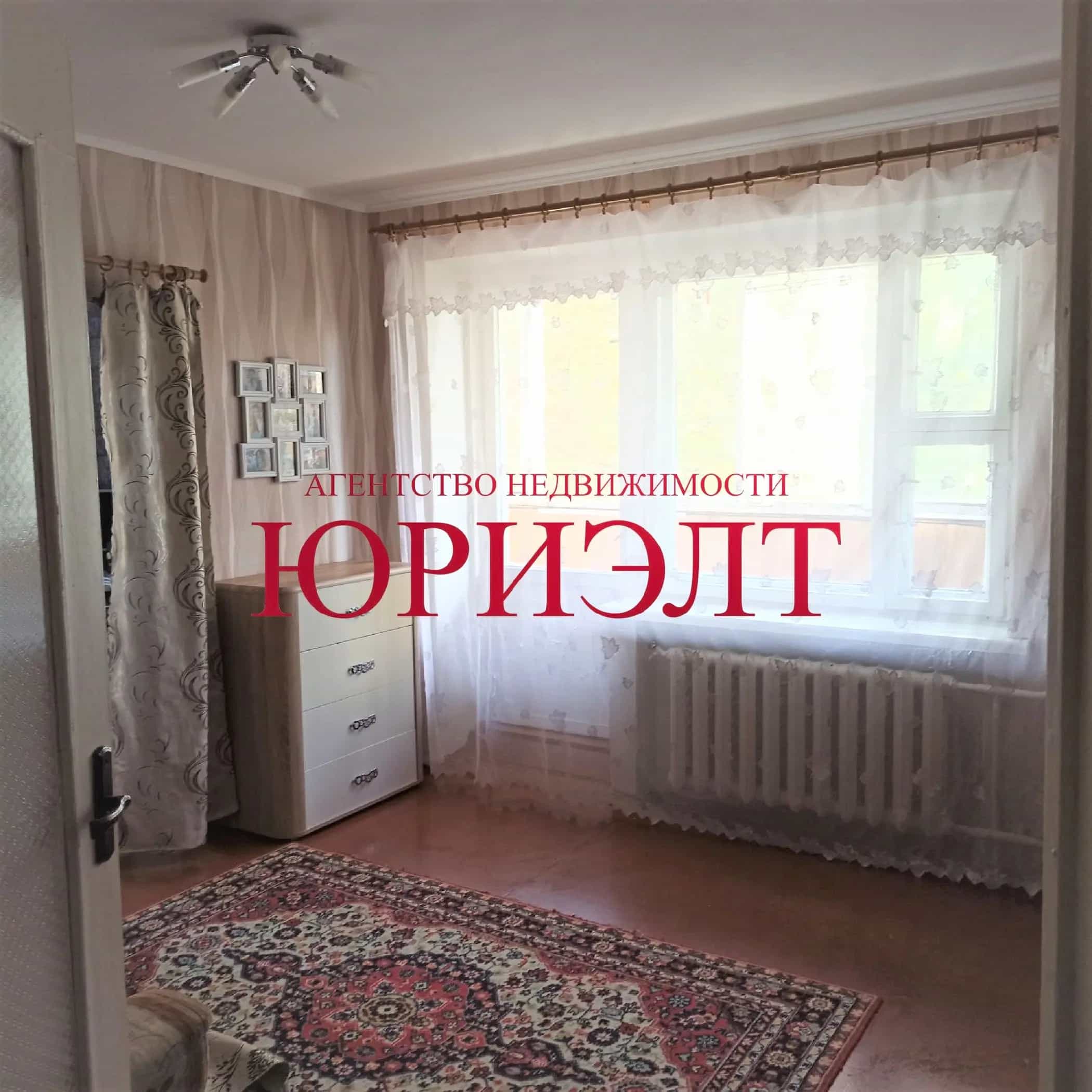 Беларусь, Гомельская область, Буда-Кошелёвский район, агрогородок Коммунар, Советская улица, 8