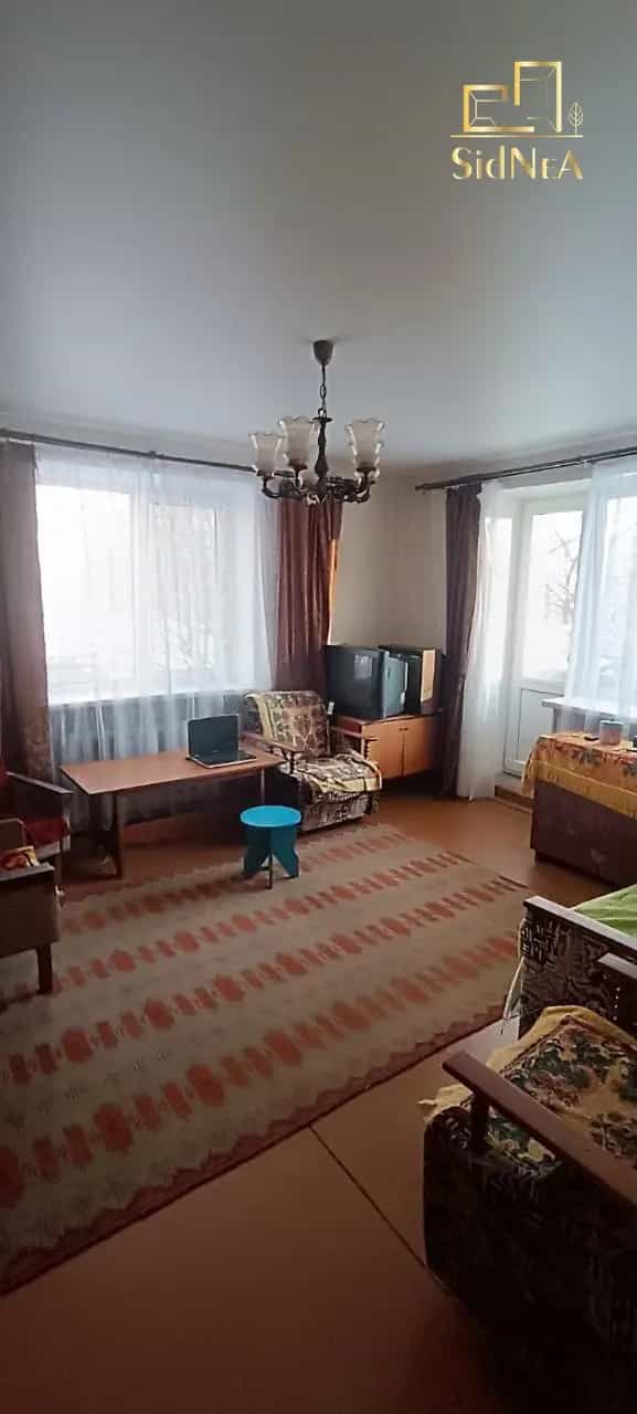 Беларусь, Могилёвская область, Осиповичский район, рабочий посёлок Елизово, улица Ленина, 35