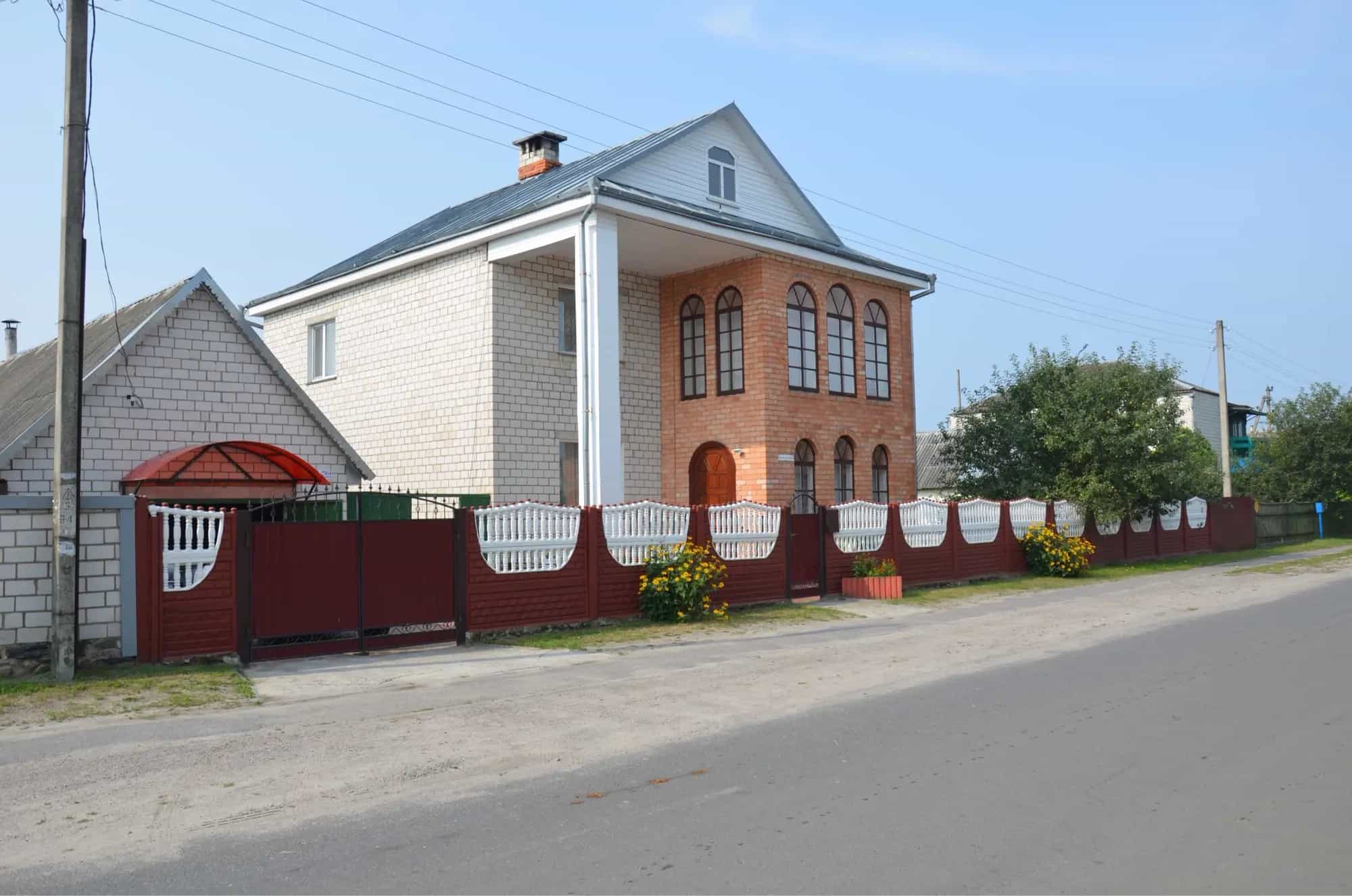 Беларусь, Гомельская область, городской посёлок Лельчицы, Заходняя улица, 66