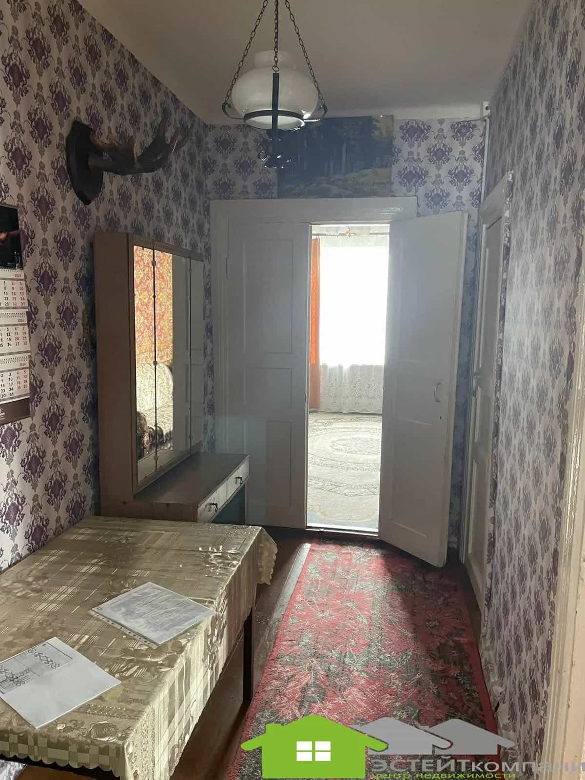 Беларусь, Гродненская область, Слоним, Советская улица, 38, фото 7