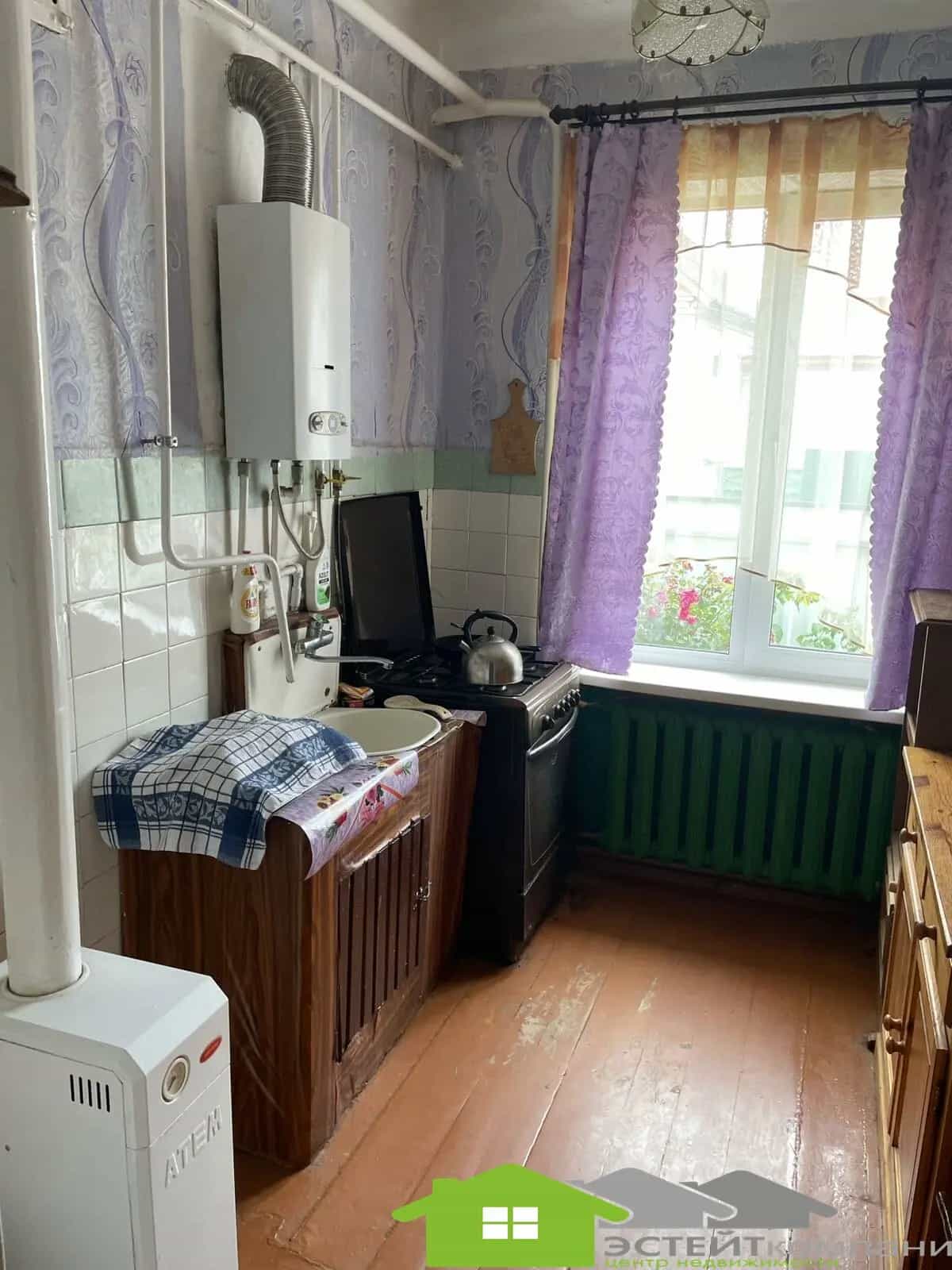 Беларусь, Гродненская область, Слоним, Советская улица, 38, фото 10