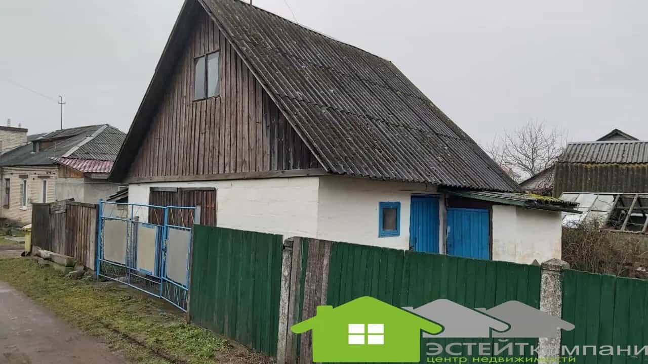 Беларусь, Гродненская область, Слоним, Советская улица, 38, фото 15