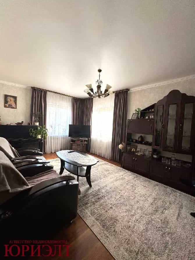 Беларусь, Гродненская область, Лида, улица Калинина, 62, фото 2