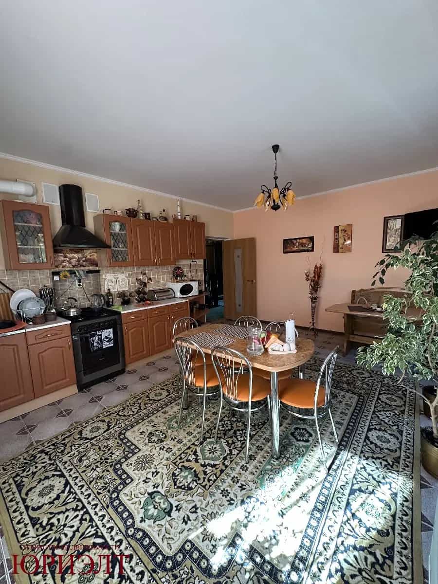 Беларусь, Гродненская область, Дятлово, улица Битько, 15, фото 11