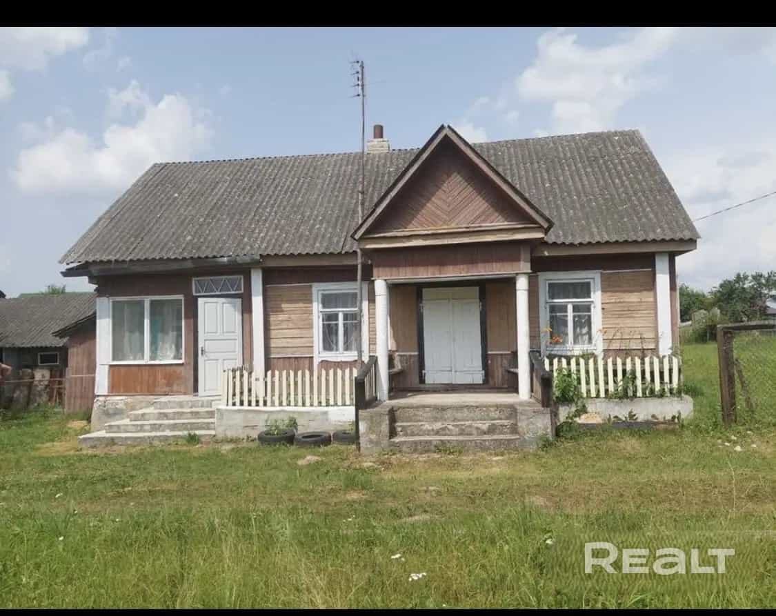 Беларусь, Гродненская область, Ошмянский район, агрогородок Гольшаны, улица Л.П. Финковской, 12, фото 2