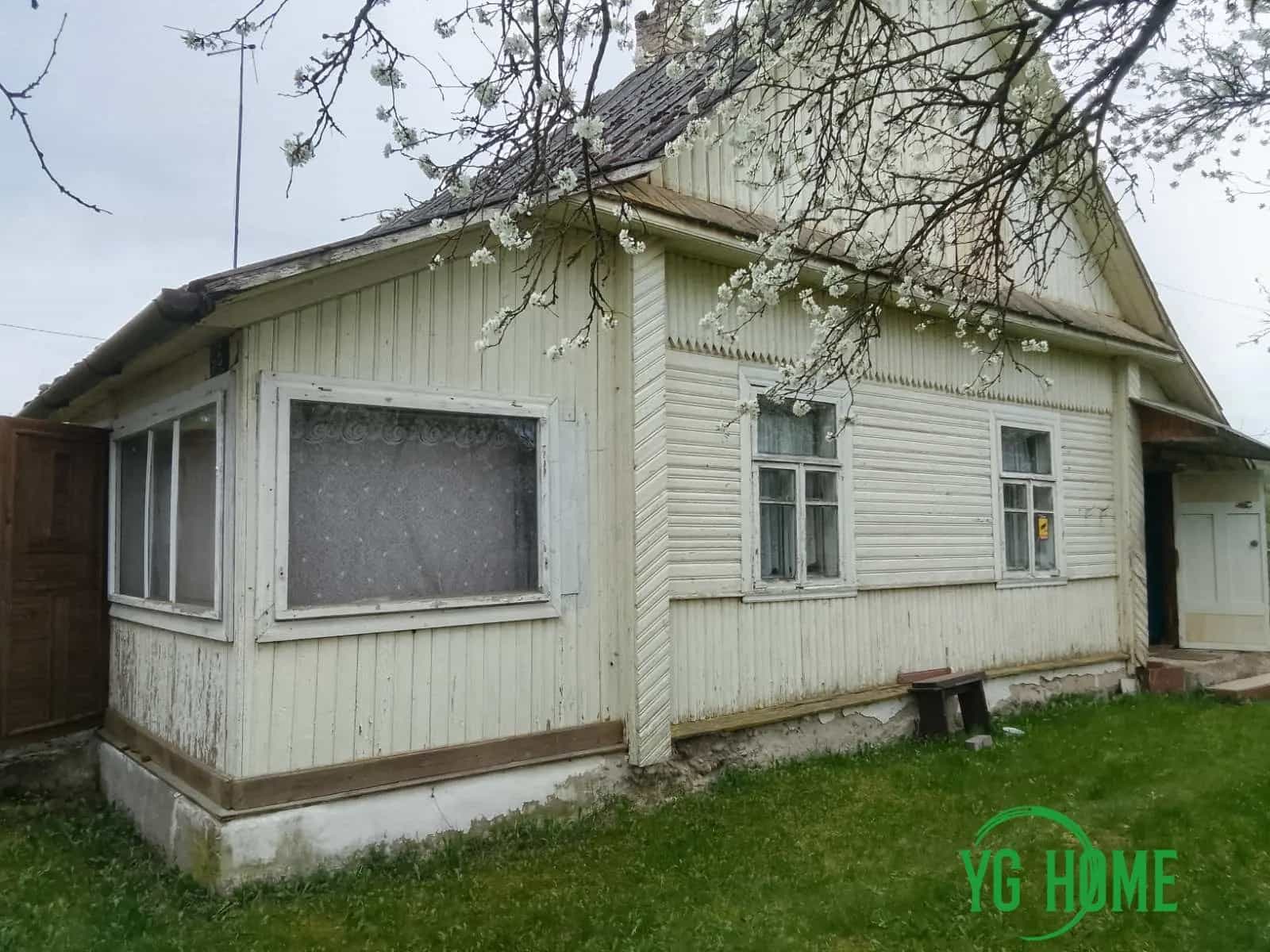 Беларусь, Минская область, Вилейский район, Людвиновский сельсовет, агрогородок Людвиново, Белорусская улица, 46