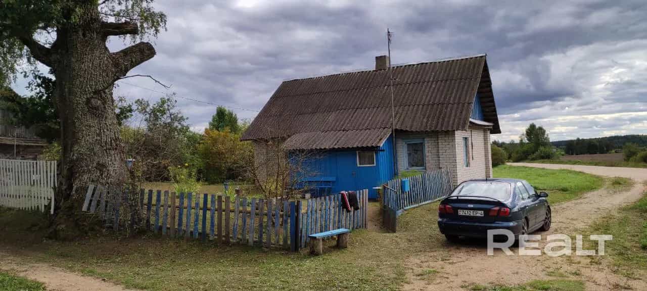 Беларусь, Минская область, Вилейский район, Хотенчицкий сельсовет, деревня Батюжино, Центральная улица, 2, фото 2