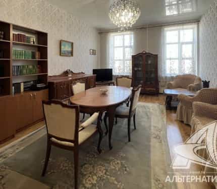 Беларусь, Брест, Советская улица, 65