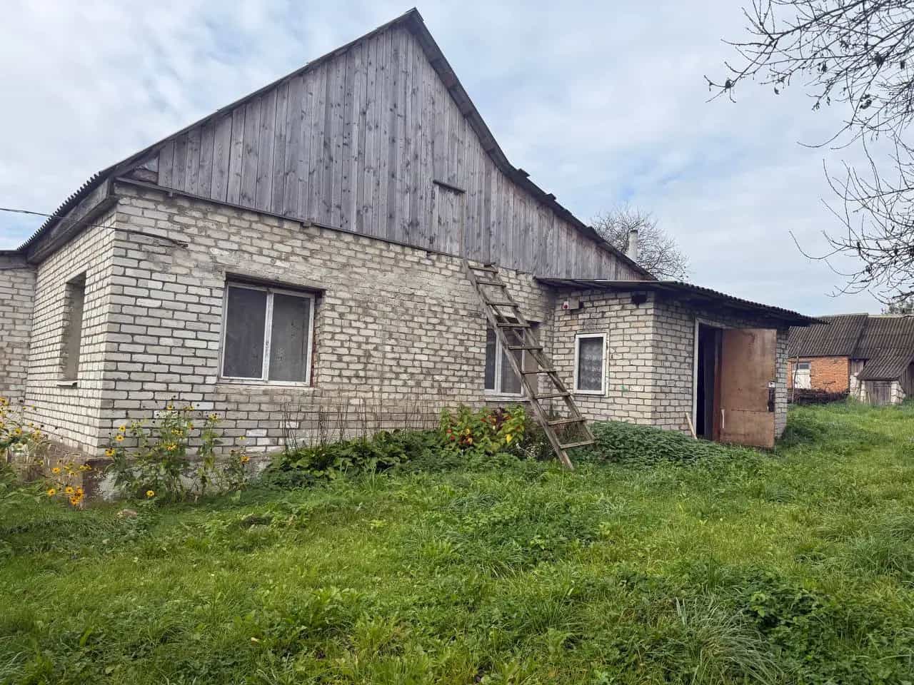 Беларусь, Гродненская область, Сморгонский район, Кревский сельсовет, агрогородок Раковцы, Центральная улица, 41