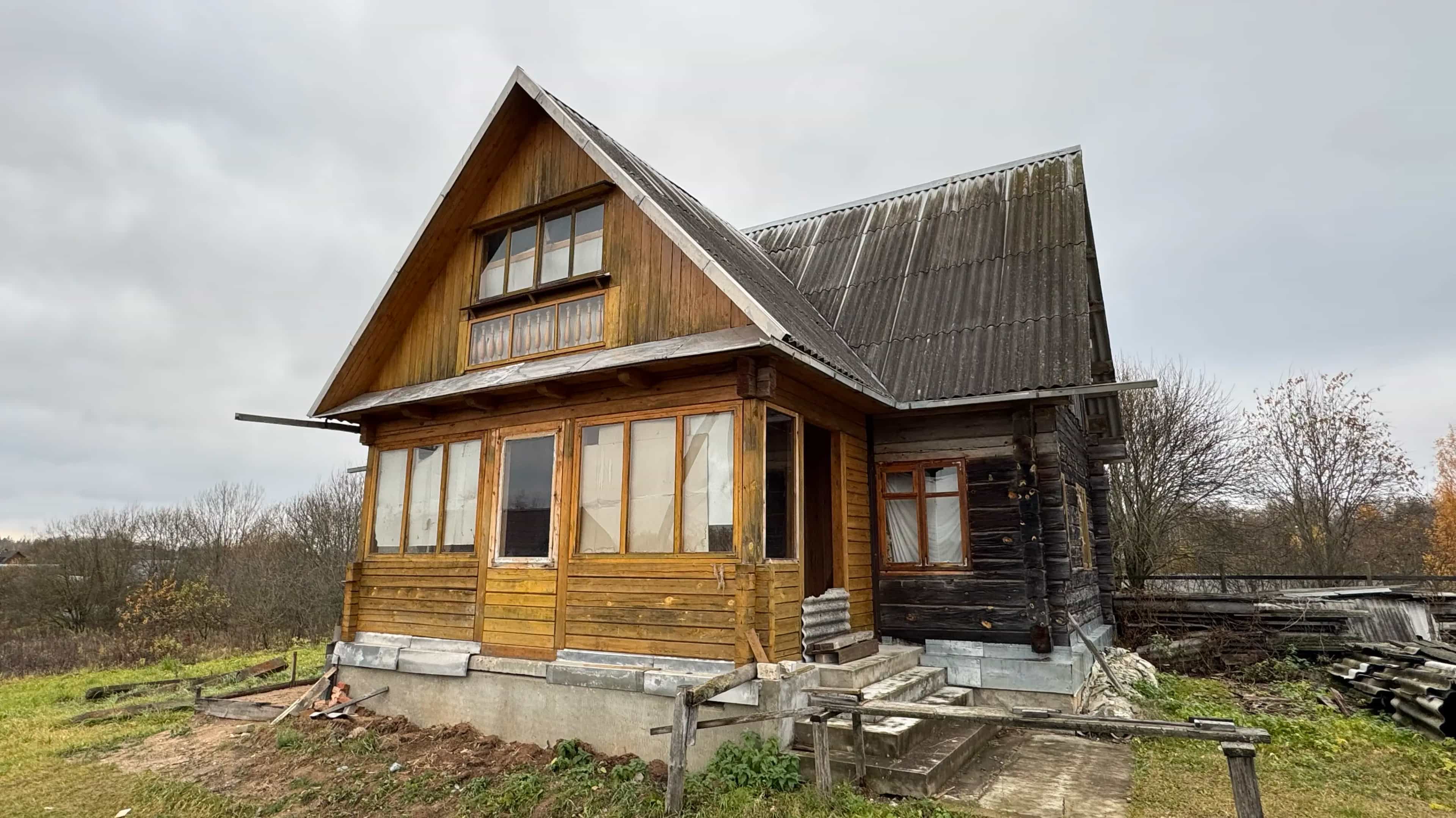 Беларусь, Витебская область, Поставский район, Юньковский сельсовет, деревня Симоньки, Набережная улица, 2