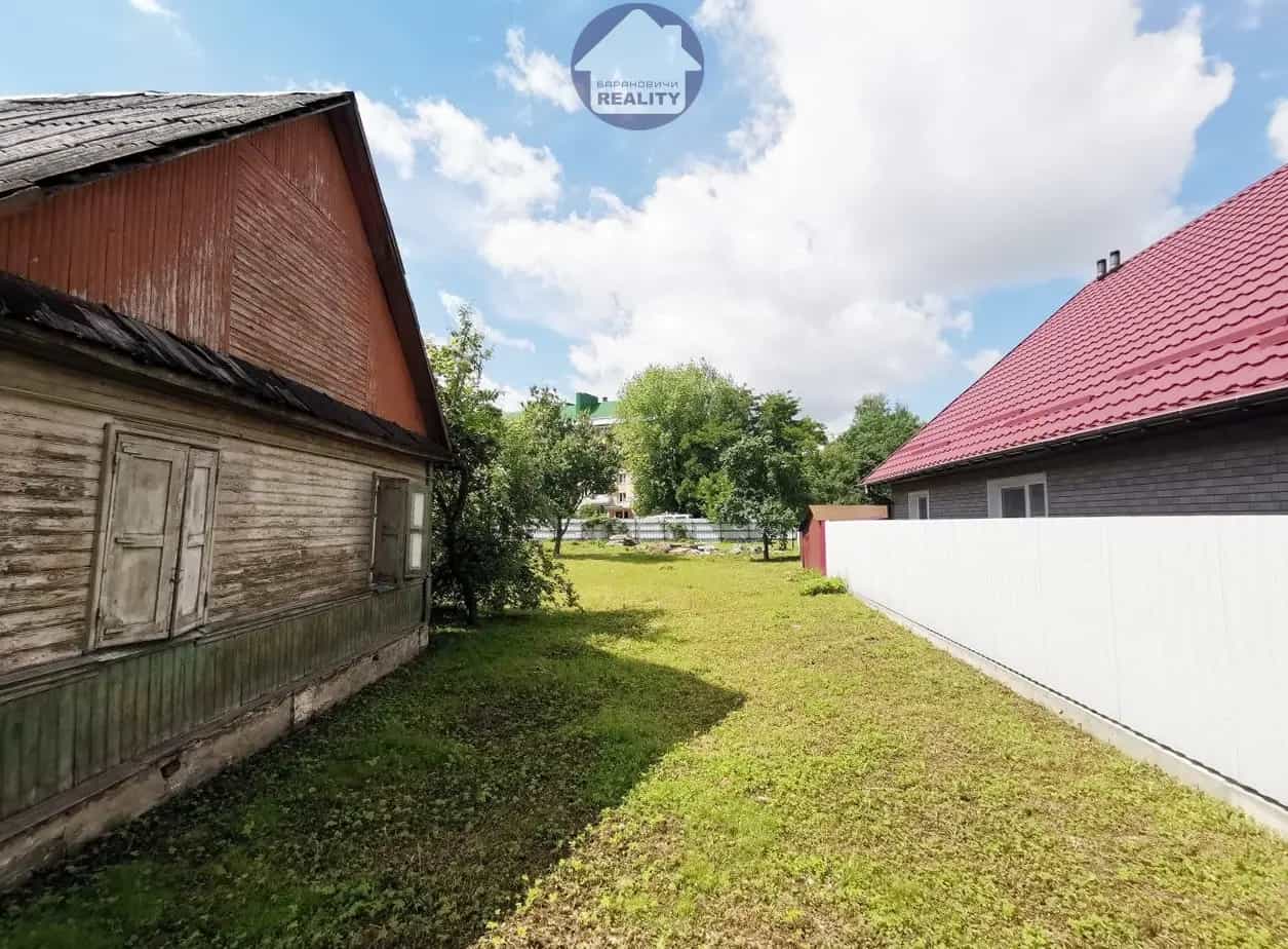 Беларусь, Брестская область, Барановичи, улица Ленина, 18/5, фото 6