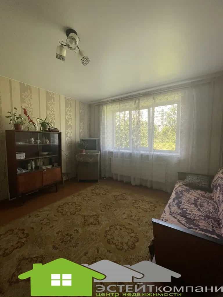 Беларусь, Гродненская область, Новогрудок, улица Мицкевича, 51, фото 3