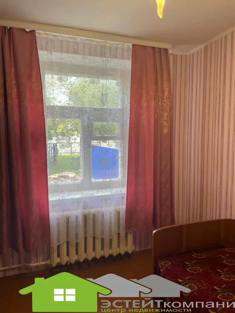 Беларусь, Гродненская область, Слоним, Советская улица, 50, фото 5