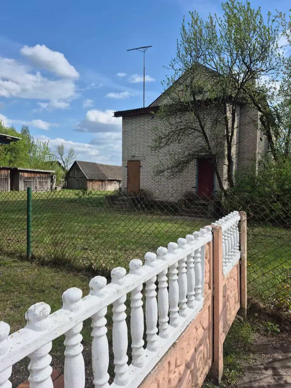 Беларусь, Гродненская область, Свислочский район, агрогородок Доброволя, улица Мира, 10, фото 2