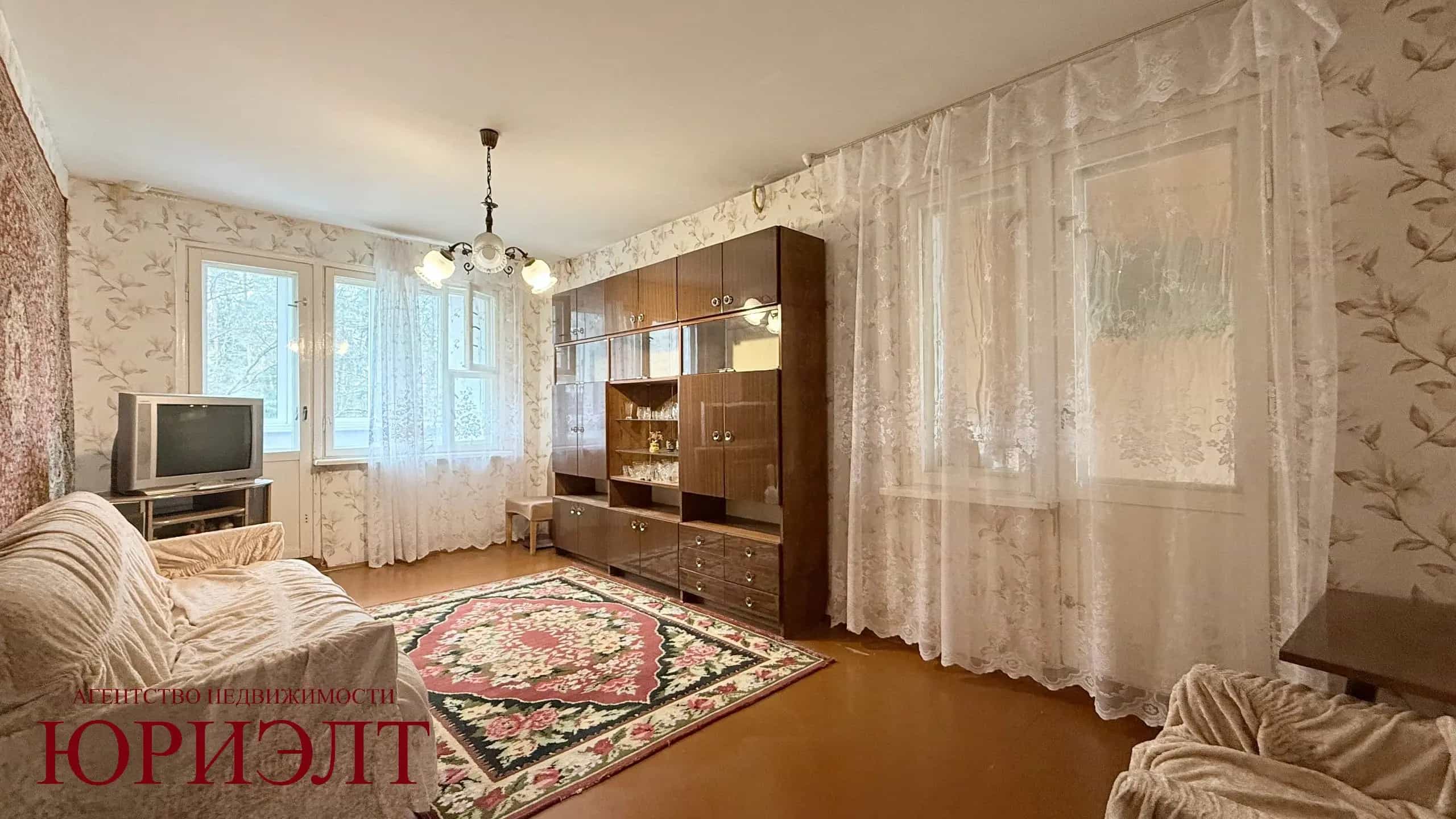 Беларусь, Витебская область, Новополоцк, Молодёжная улица, 134, фото 4