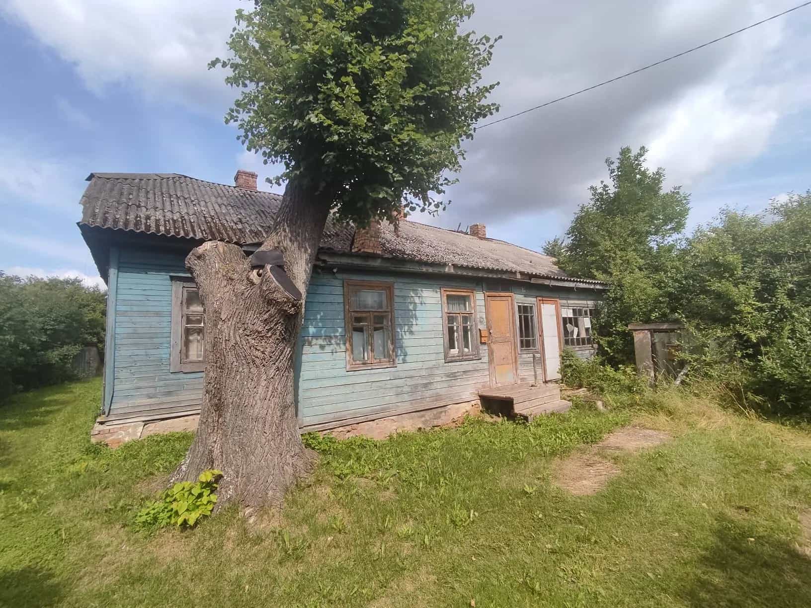 Беларусь, Минская область, Червень, Ленинская улица, 28