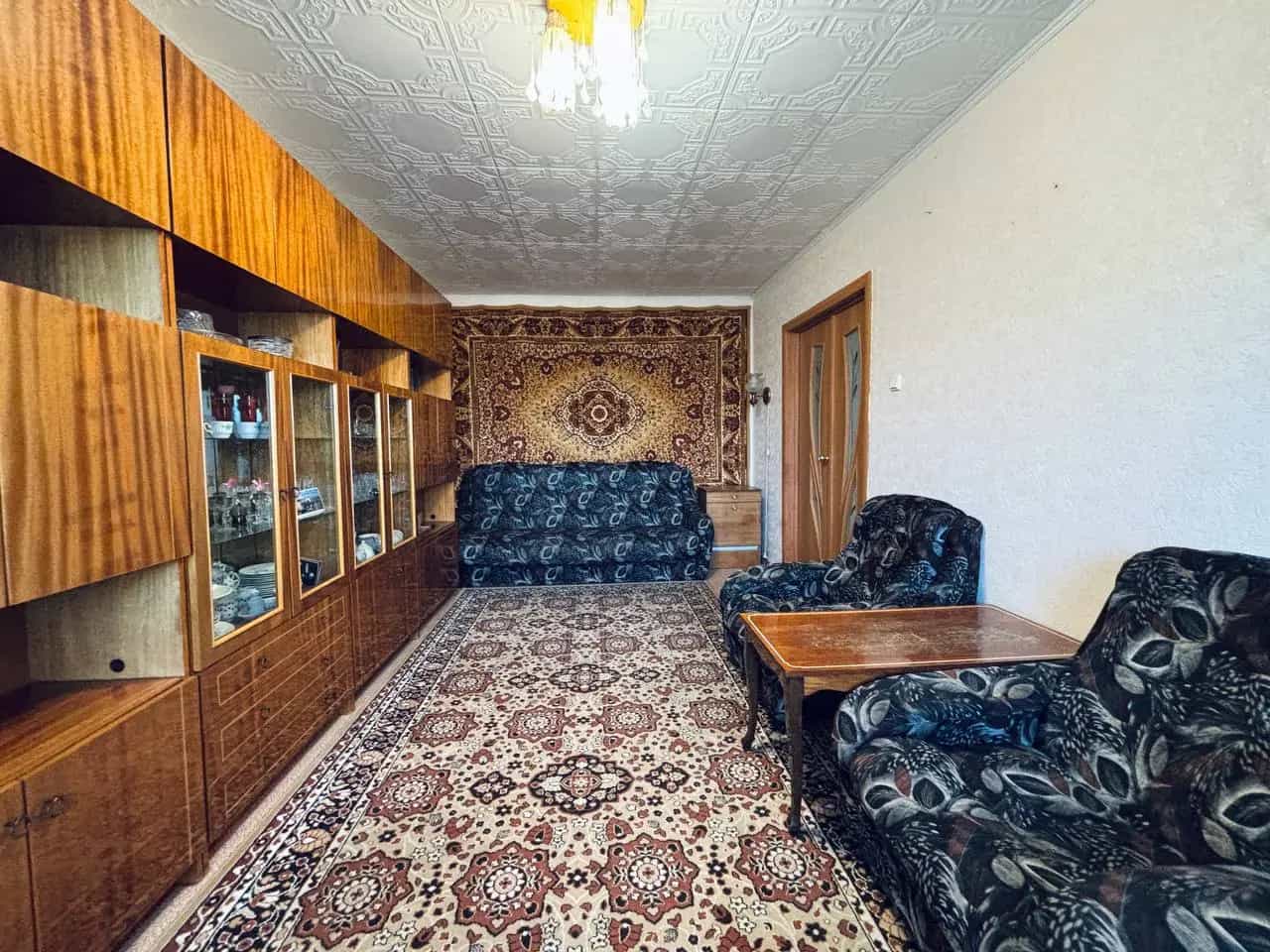 Беларусь, Витебская область, Новополоцк, Молодёжная улица, 145, фото 5
