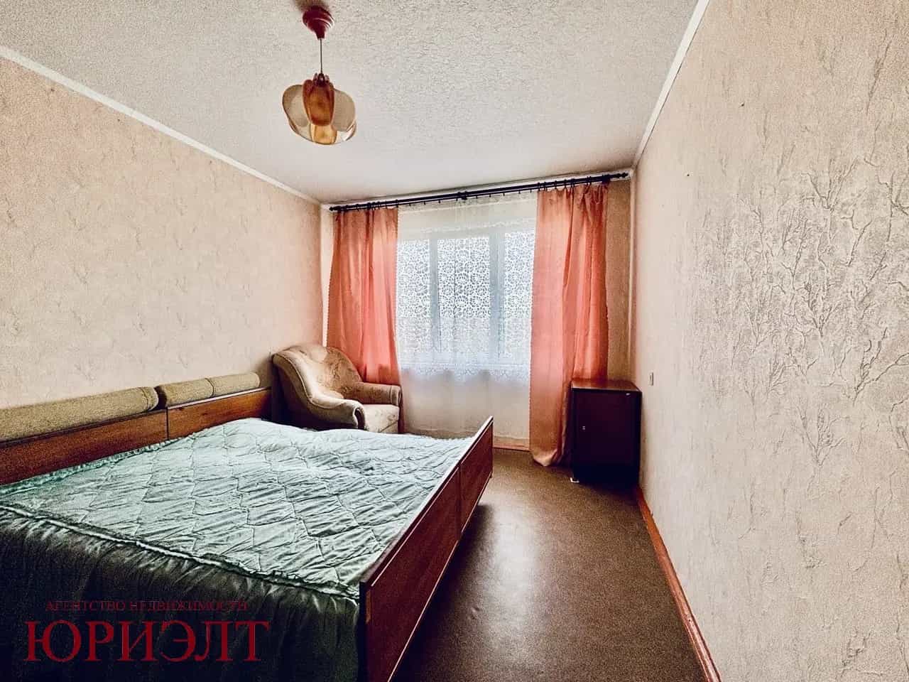 Беларусь, Витебская область, Новополоцк, Молодёжная улица, 145, фото 6