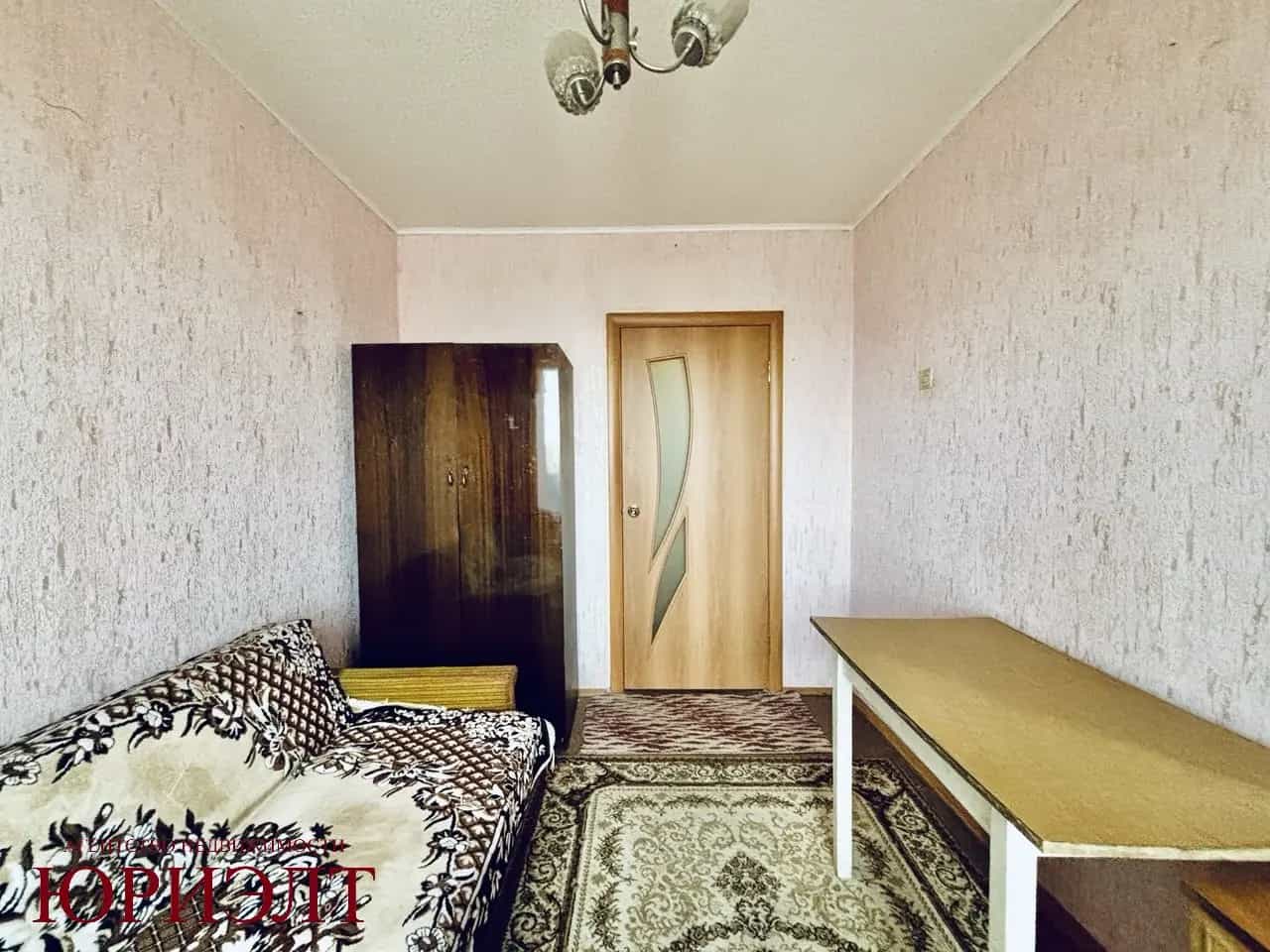 Беларусь, Витебская область, Новополоцк, Молодёжная улица, 145, фото 8