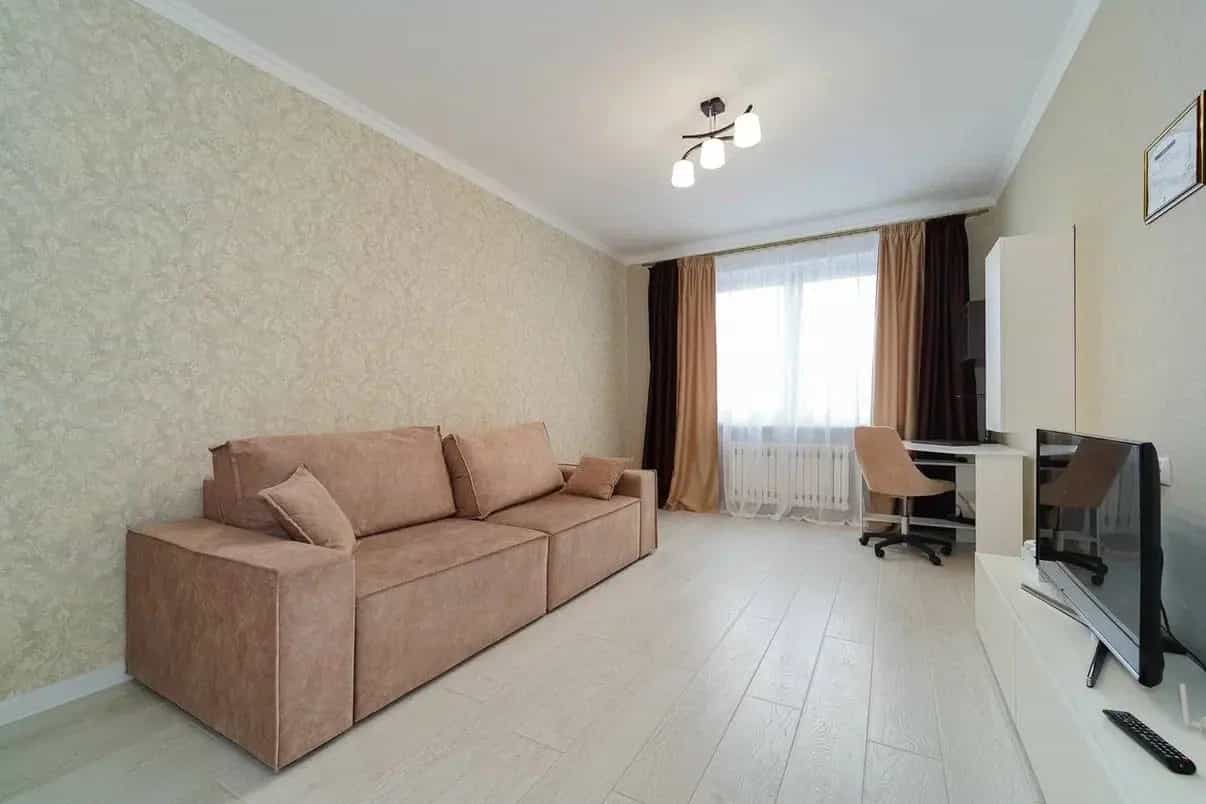 Беларусь, Минск, улица Основателей, 7