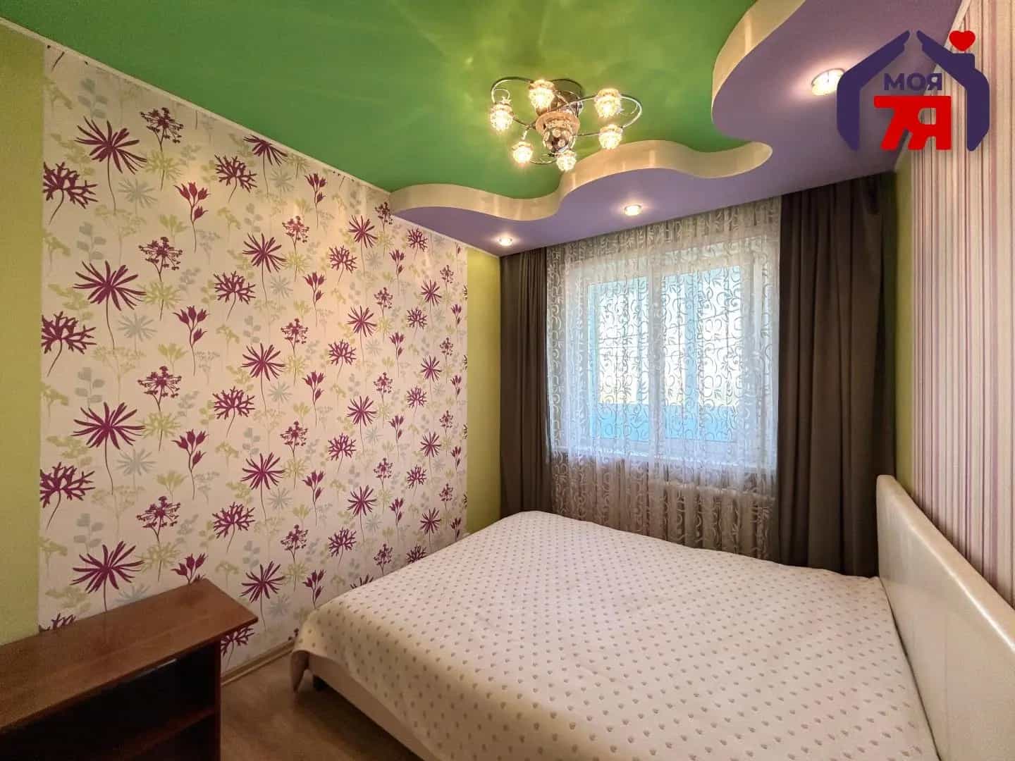Беларусь, Минская область, Солигорск, Октябрьская улица, 75, фото 10