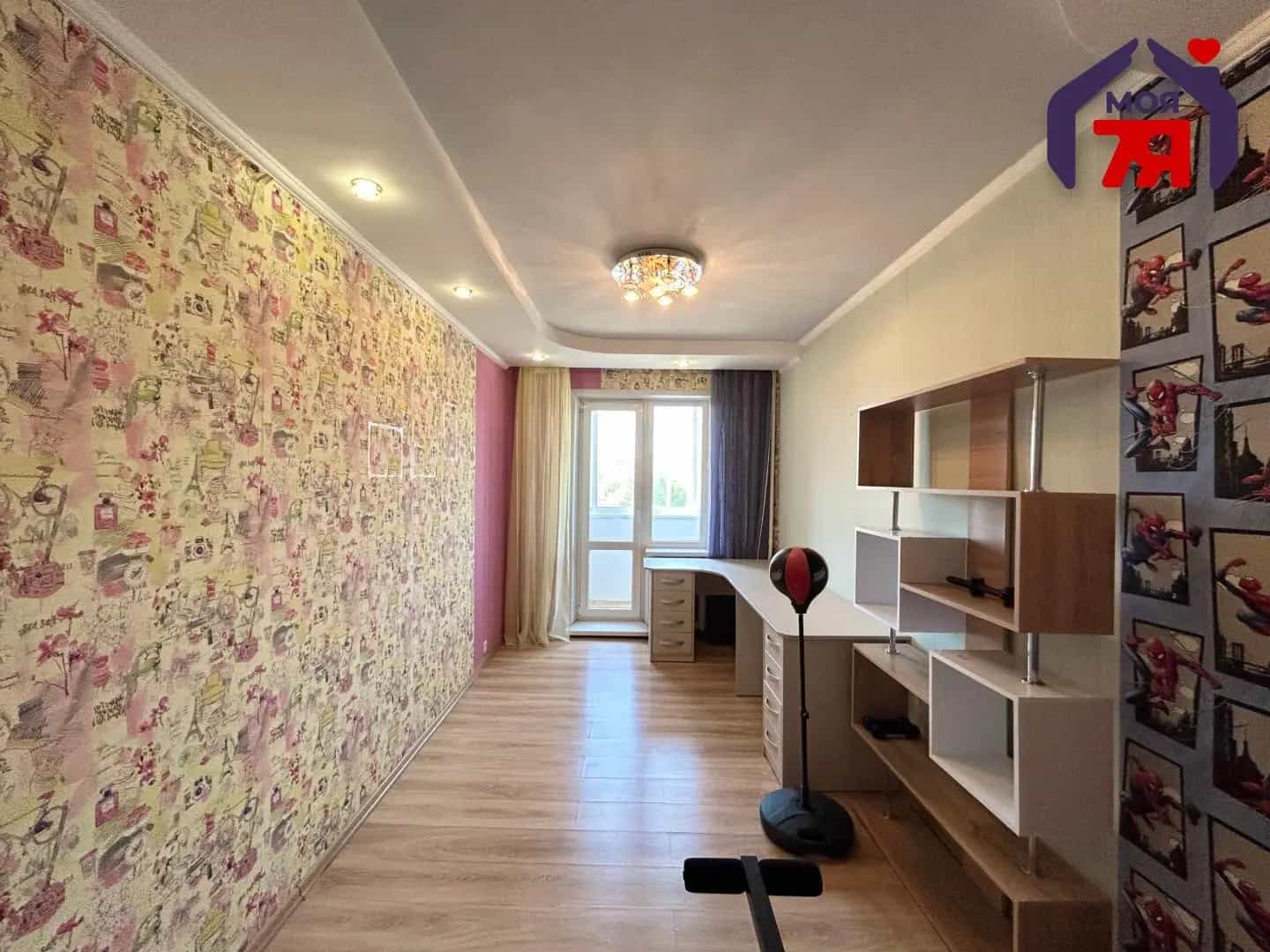 Беларусь, Минская область, Солигорск, Октябрьская улица, 75, фото 12