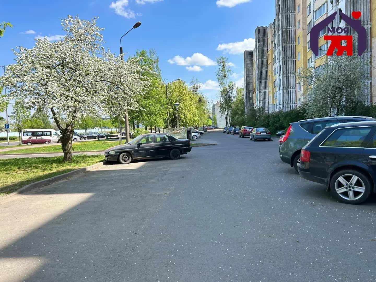 Беларусь, Минская область, Солигорск, Октябрьская улица, 75, фото 25