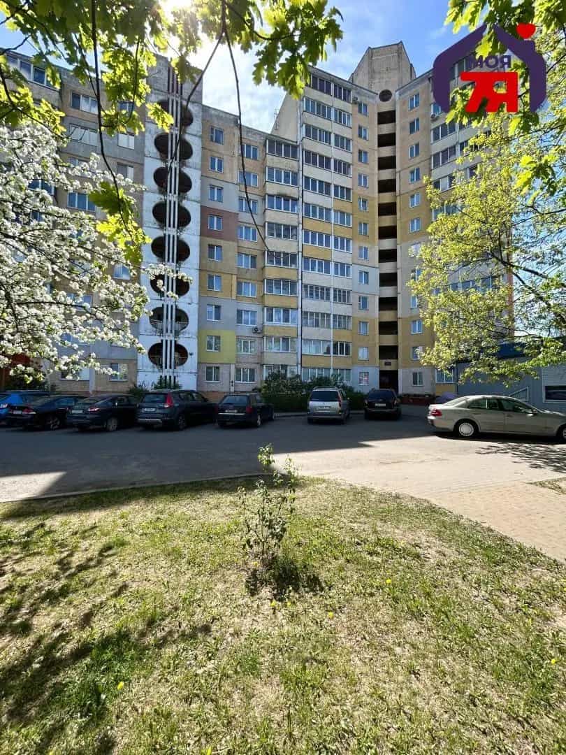 Беларусь, Минская область, Солигорск, Октябрьская улица, 75, фото 26