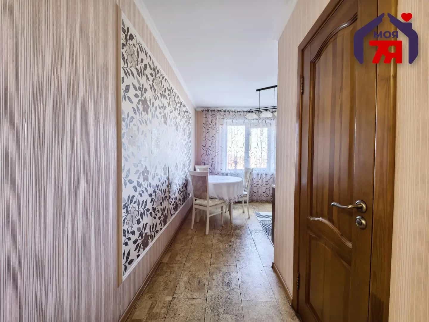 Беларусь, Минская область, Слуцк, улица Гагарина, 17, фото 12