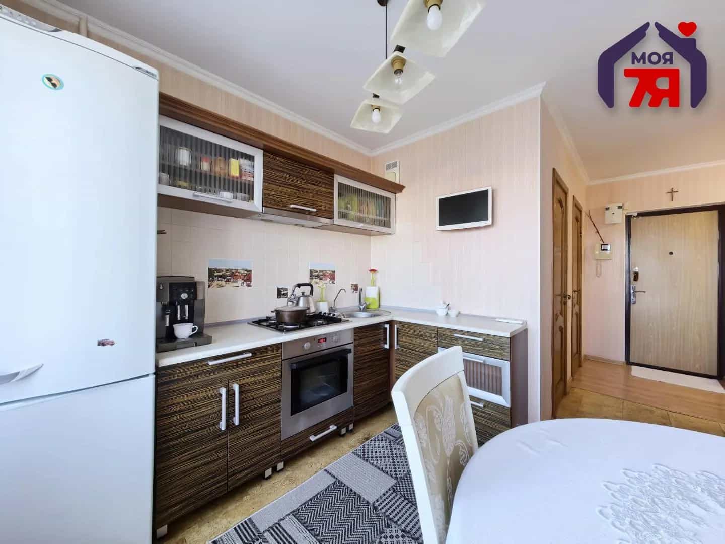 Беларусь, Минская область, Слуцк, улица Гагарина, 17, фото 14