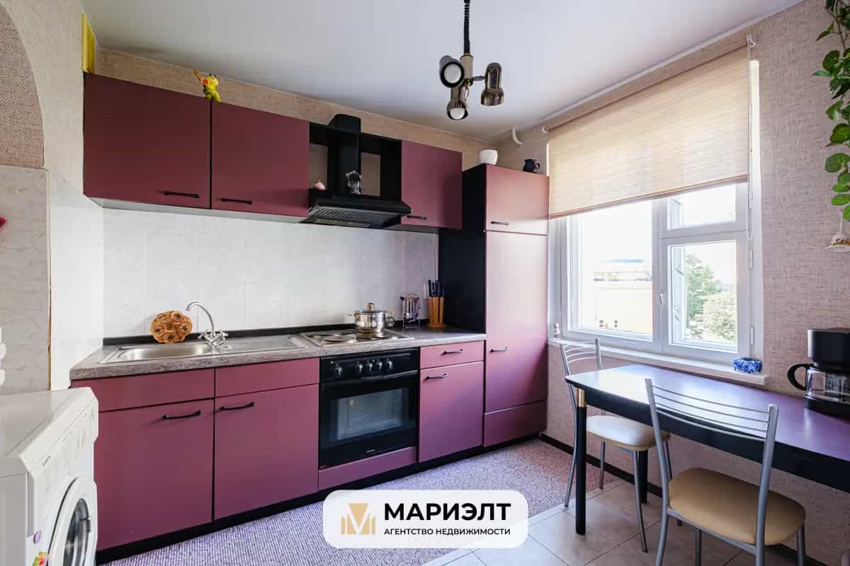 Беларусь, Минск, Радужная улица, 8к2