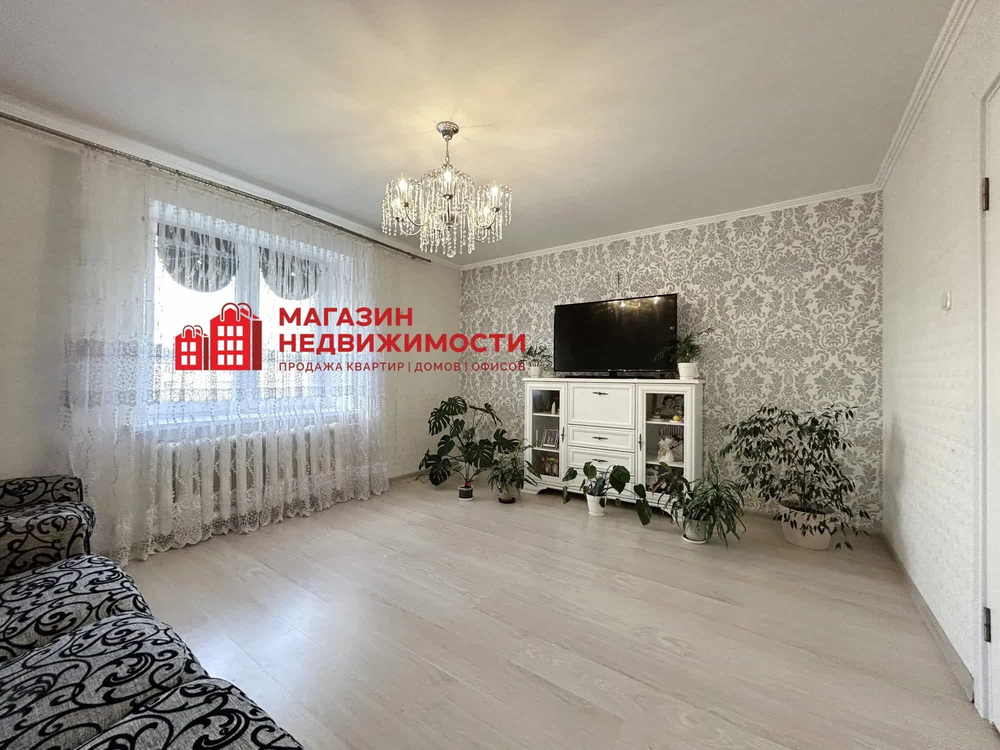 Беларусь, Гродненская область, Волковысский район, городской посёлок Красносельский, улица Строителей, 11