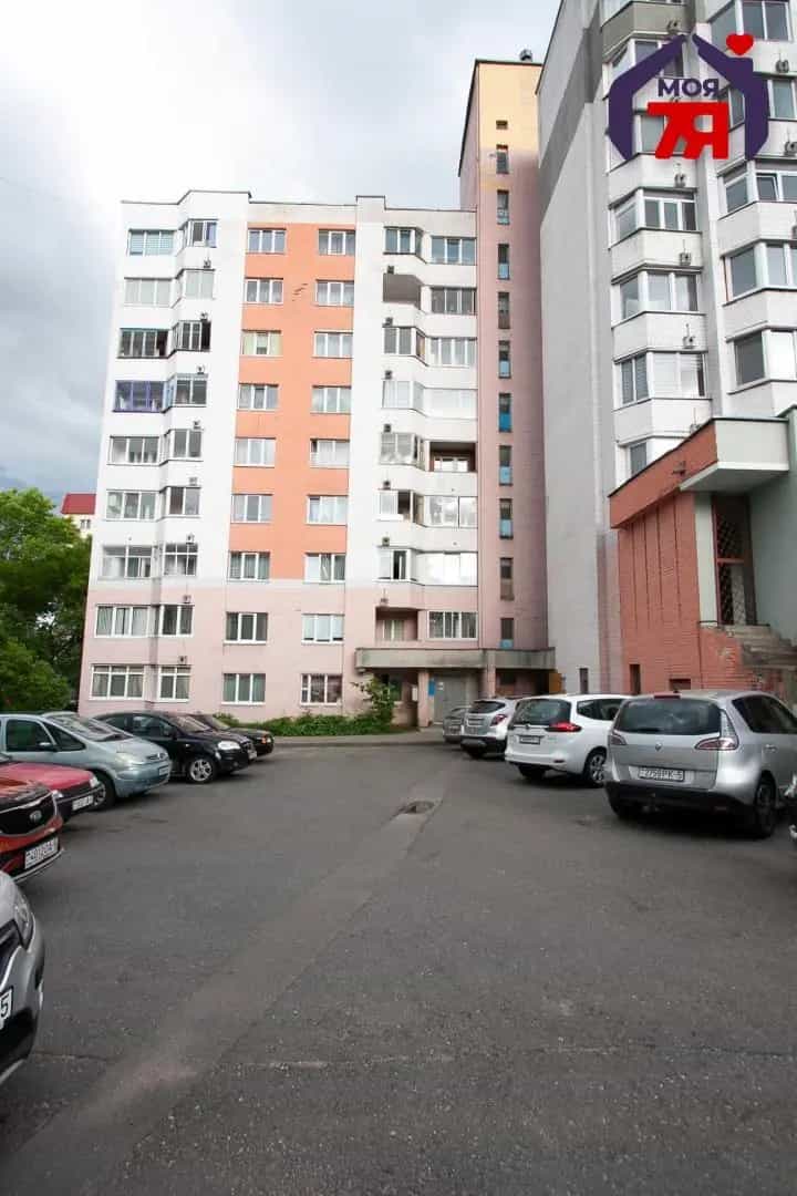 Беларусь, Минская область, Молодечно, улица Великий Гостинец, 94, фото 12