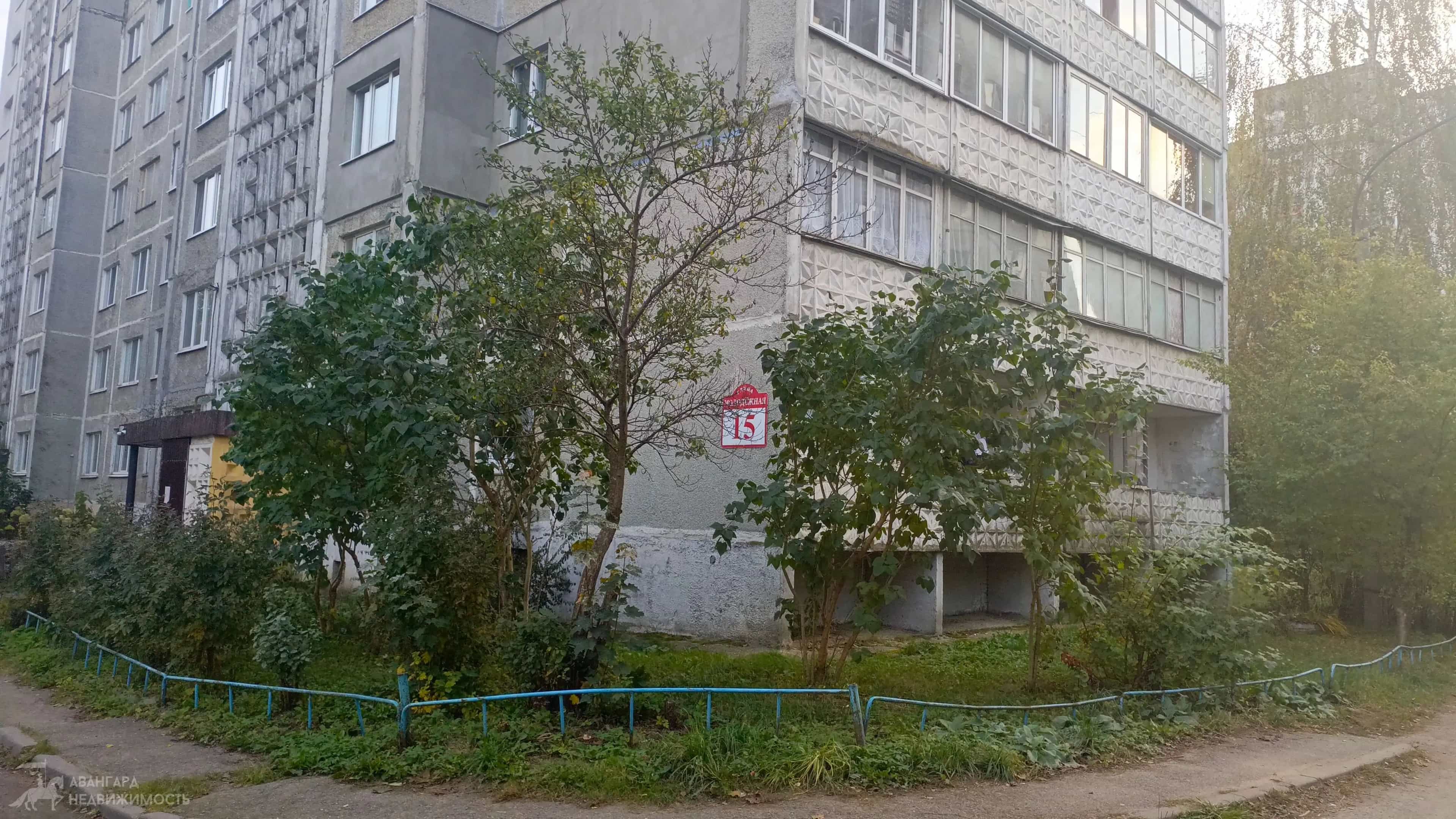 Беларусь, Минский район, городской посёлок Мачулищи, Молодёжная улица, 15
