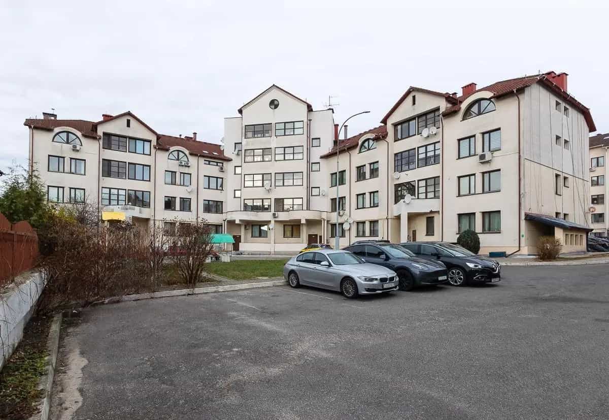 Беларусь, Минск, Парниковая улица, 32