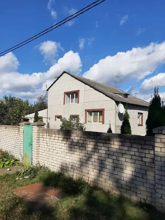 Беларусь, Минская область, Пуховичский район, Марьина Горка, улица Якуба Коласа, 3