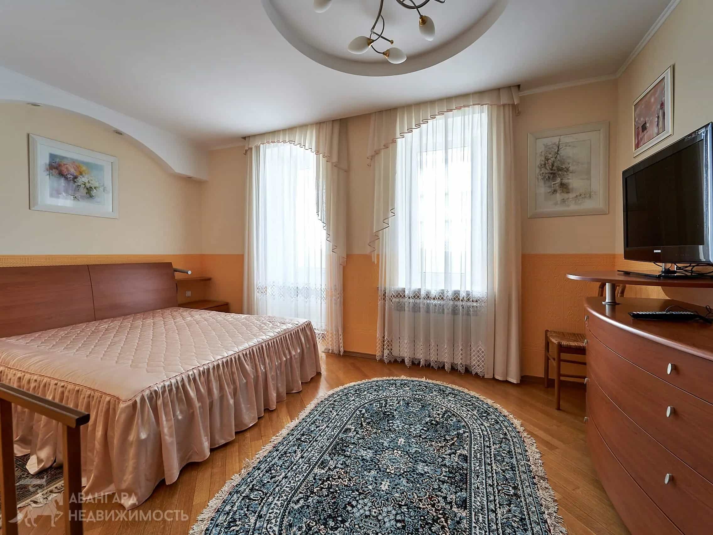 Беларусь, Минск, улица Янки Мавра, 1