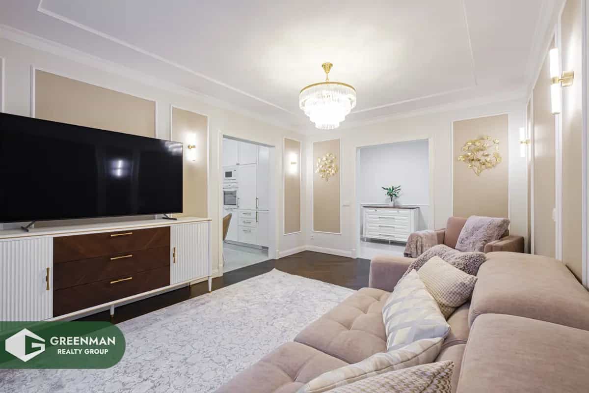 Беларусь, Минский район, Ждановичский сельсовет, агрогородок Ратомка, улица Морской Риф, 1